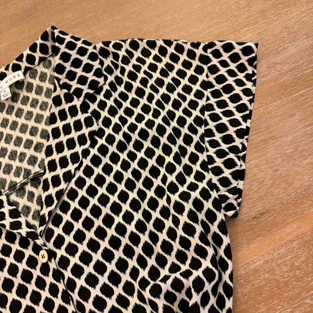 Miou Muse Chic Black and White Patterned Dress - Picture 6 of 11